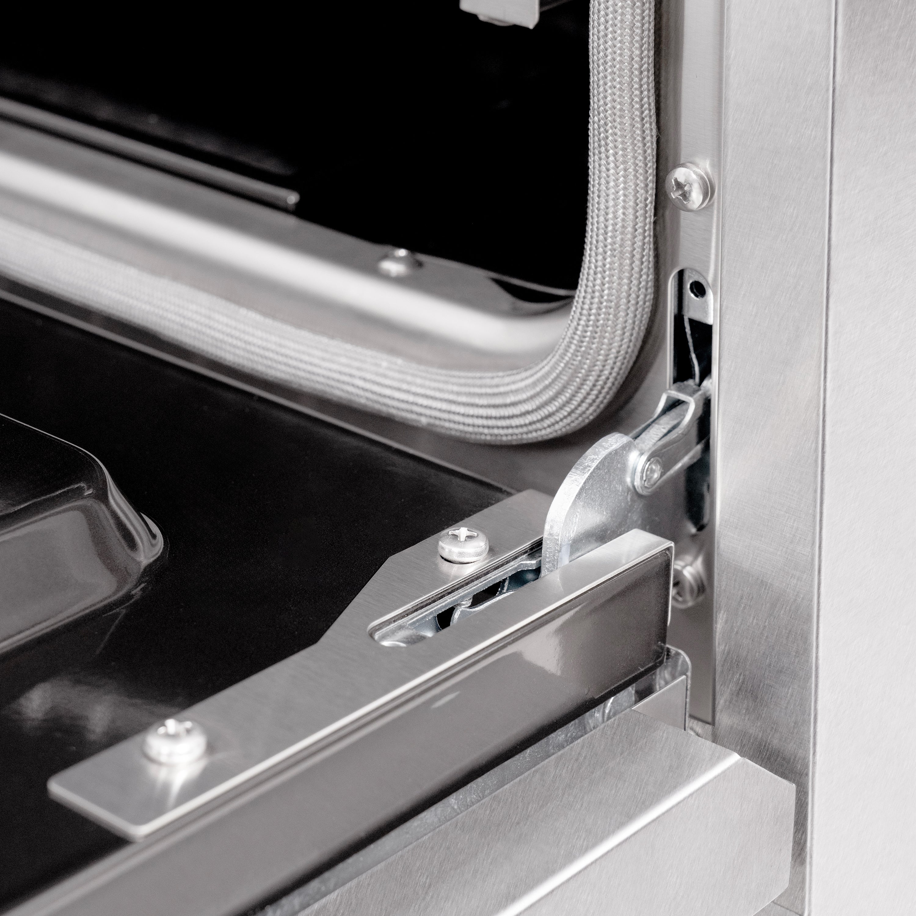 ZLINE 48 in. 6.7 cu. ft. Classic Double Oven Dual Fuel Range with 8 Burner Gas Cooktop in Satin Stainless Steel with White Matte Doors (CDRS-WM-48)