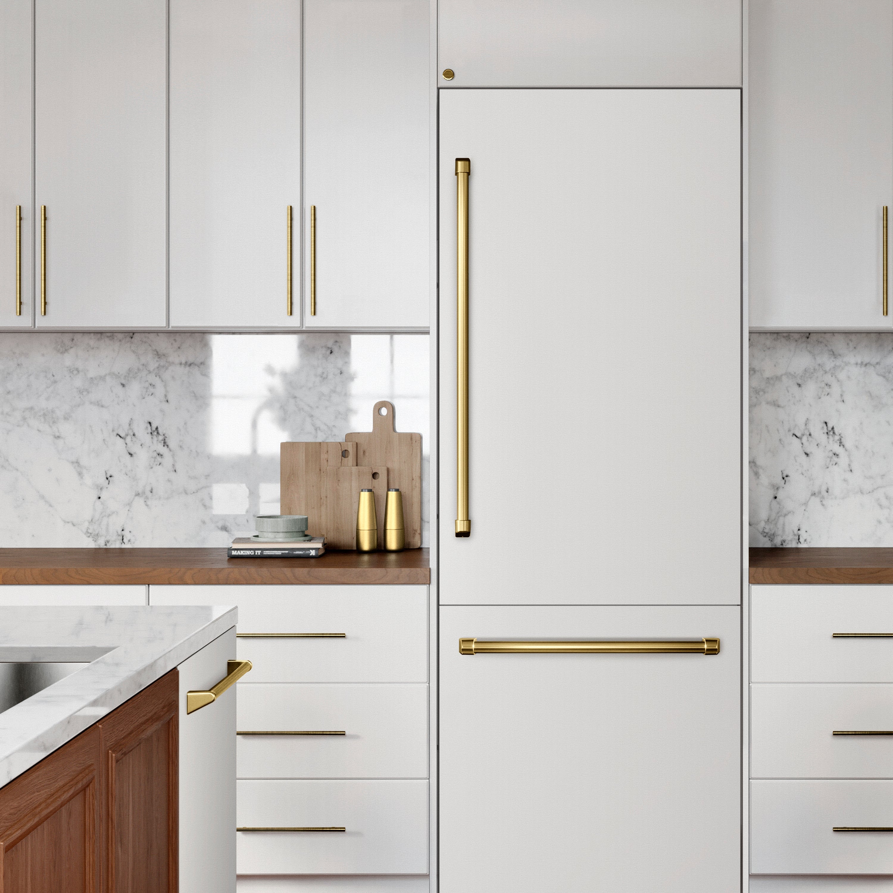 ZLINE Autograph Edition 30 in. 16.1 cu. ft. Built-In Bottom Freezer Refrigerator with Water Dispenser and Ice Maker in White Matte with Graphite Gray Interior and Polished Gold Accents (GRBIVZ-WM-30-G)