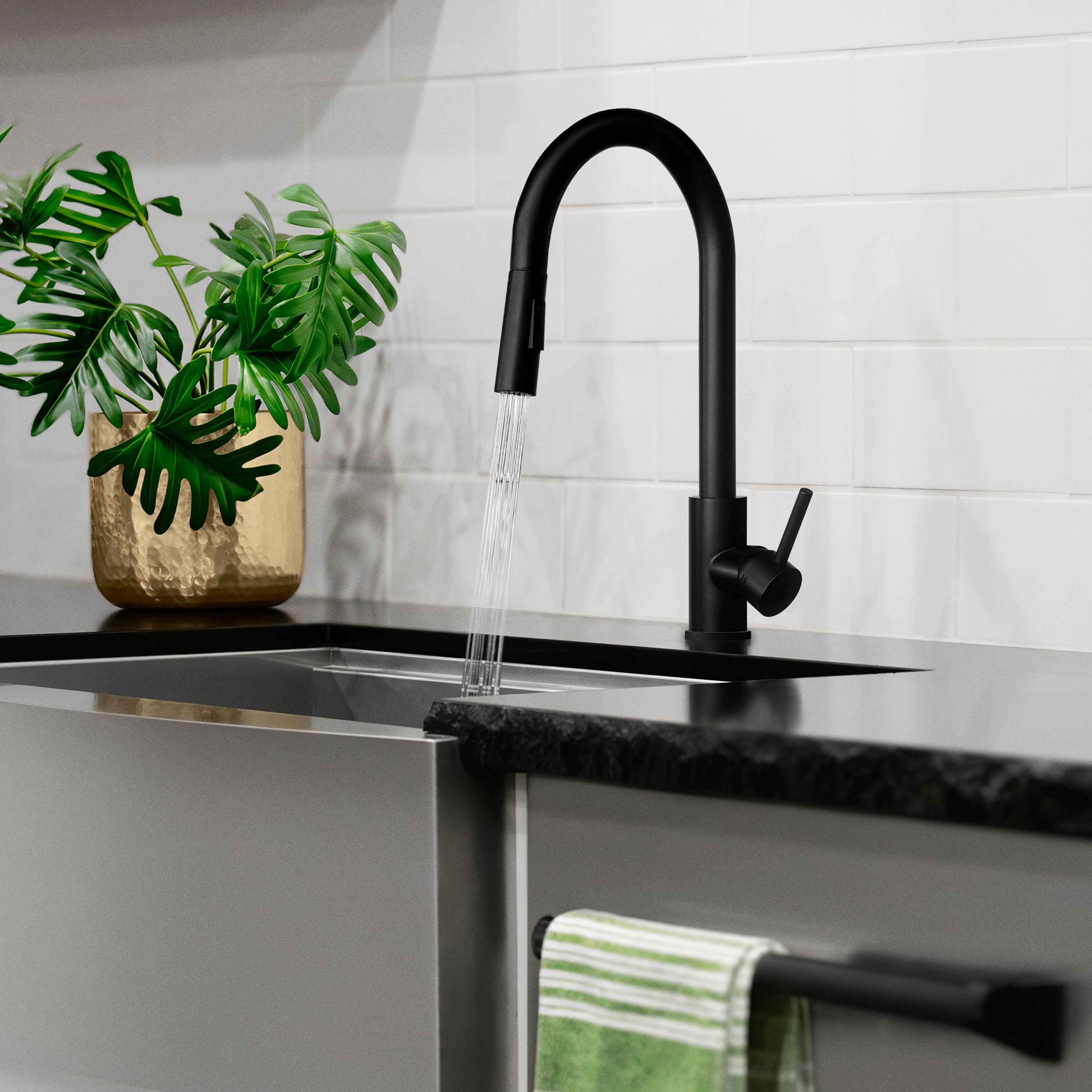 ZLINE Rubicon Pull Down Single Handle Kitchen Faucet in Matte Black (RBCN1-KF-MB)