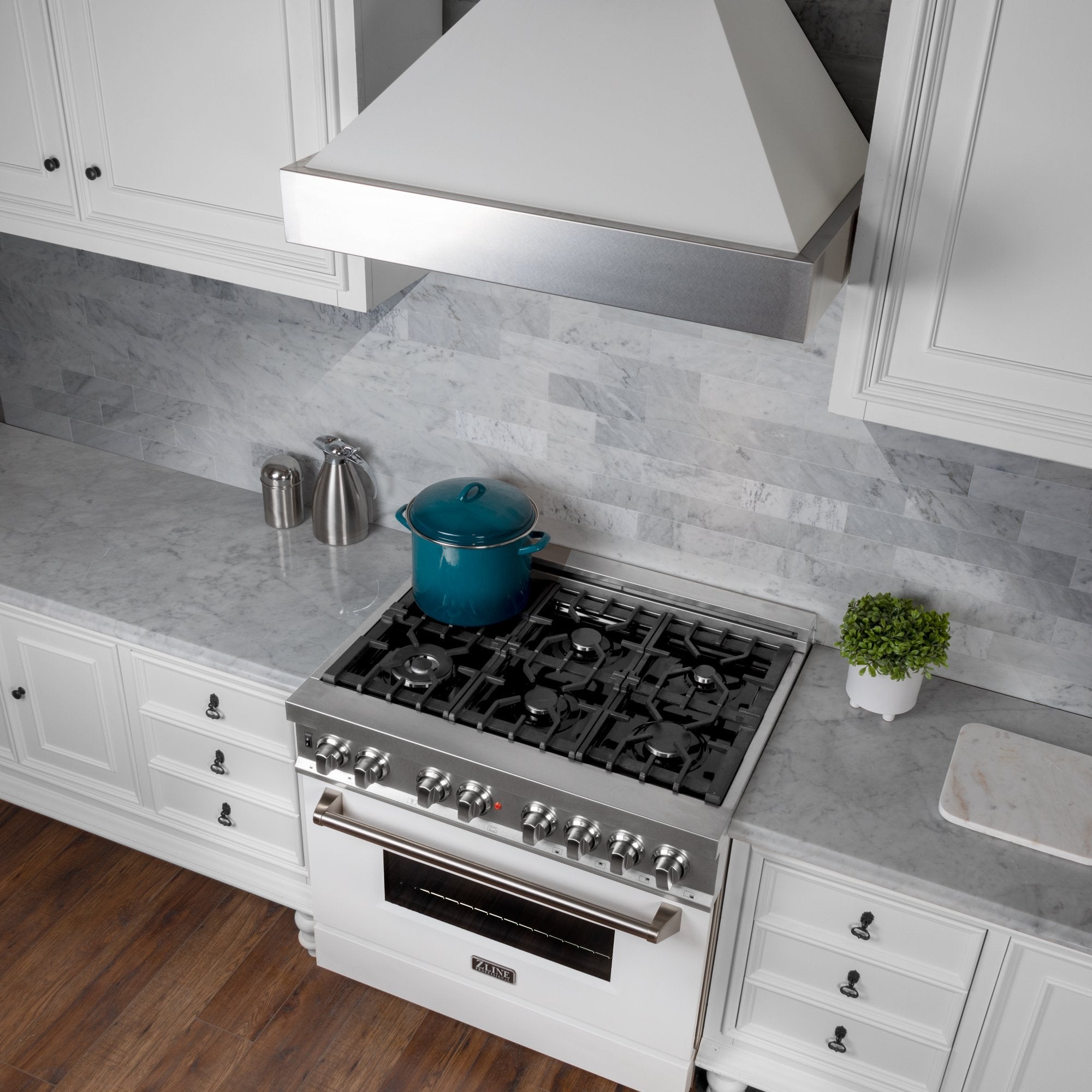 ZLINE DuraSnow® Stainless Steel Range Hood With White Matte Shell (8654WM)